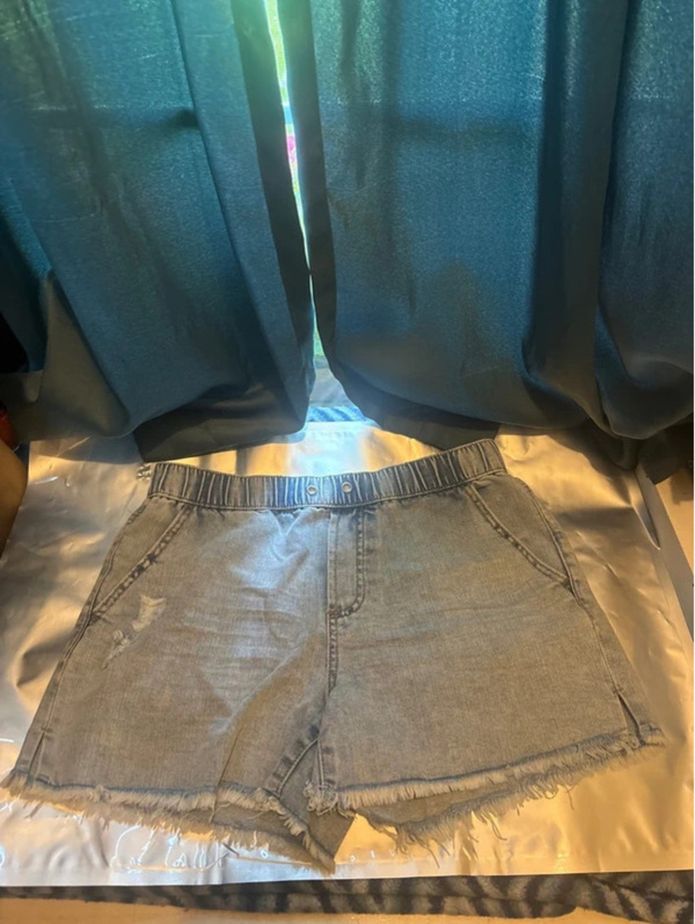 No boundaries jean shorts size medium 7–9